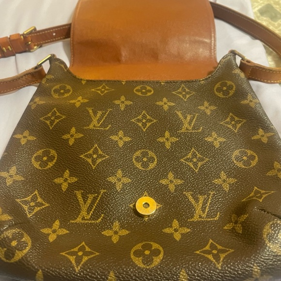 Authentic Louis Vuitton Musette - Picture 3 of 14